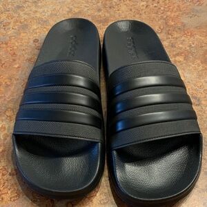 adidas Men’s Black Slide Sandals with Ribbed Strap